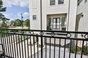 812 Fisher St, Houston, TX 77018 - Photo 22