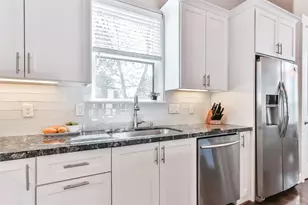 812 Fisher St, Houston, TX 77018 - Photo 16