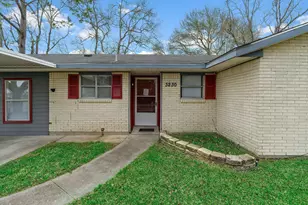 3230 Virginia St, La Marque, TX 77568 - Photo 4