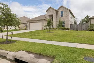 19179 Pinewood Grove Trl, New Caney, TX 77357 - Photo 2