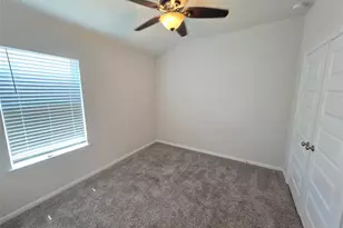 221 Harper Ridge Dr, Conroe, TX 77316 - Photo 16
