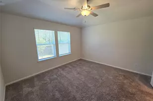 221 Harper Ridge Dr, Conroe, TX 77316 - Photo 10