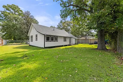 1010 Long Street, Conroe, TX 77301 - Photo 24
