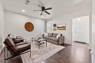 1010 Long St, Conroe, TX 77301 - Photo 4