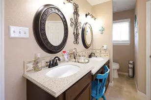 4 Lasso Ct, Angleton, TX 77515 - Photo 20