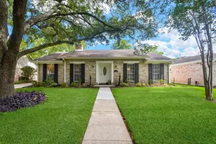 12806 Westhorpe Dr, Houston, TX 77077 - Photo 2