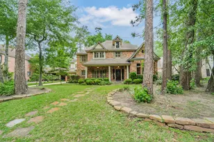 15 Crestone Pl, The Woodlands, TX 77381 - Photo 2