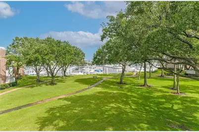 2001 Enterprise Avenue, League City, TX 77573 - Photo 30