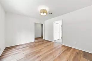 6215 Queensloch Dr, Houston, TX 77096 - Photo 16