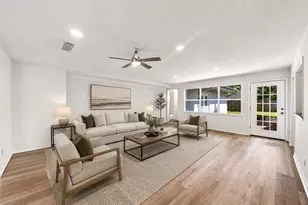 6215 Queensloch Dr, Houston, TX 77096 - Photo 4