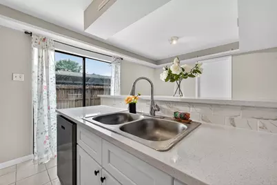 1445 Bonanza Road #445, Houston, TX 77062 - Photo 18