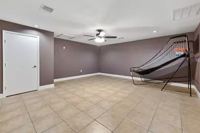 1011 Chateau Woods Parkway Drive, Conroe, TX 77385 - Photo 36