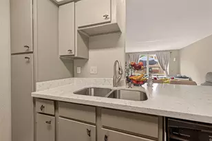 4649 Wild Indigo St, Houston, TX 77027 - Photo 16