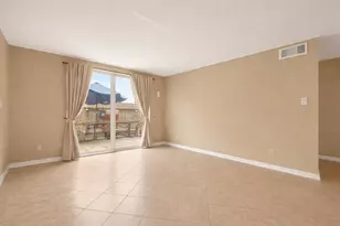 4649 Wild Indigo St, Houston, TX 77027 - Photo 14