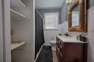 309 Anderson St, Schulenburg, TX 78956 - Photo 18