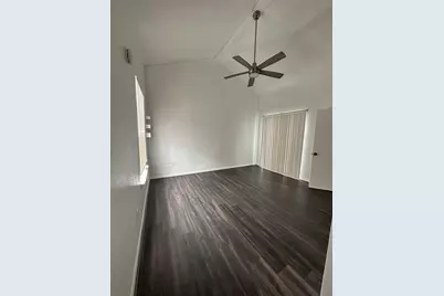 9809 Richmond Avenue #E7, Houston, TX 77042 - Photo 4