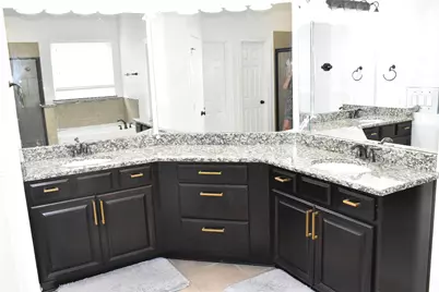 14822 Twin Waters Court, Houston, TX 77044 - Photo 18