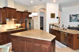 14822 Twin Waters CT, Houston, TX 77044 - Photo 4