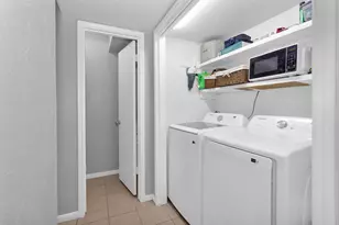 1528 Silverpines Rd, Houston, TX 77062 - Photo 16