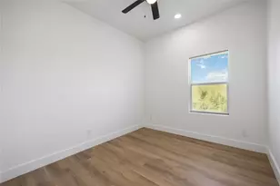 9723 Cargill St, Houston, TX 77029 - Photo 8