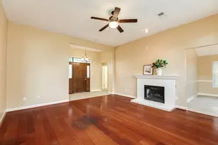 205 Mango St, Lake Jackson, TX 77566 - Photo 8