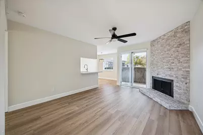 18800 Egret Bay Boulevard #907, Houston, TX 77058 - Photo 2