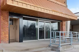 922 E Commerce St, Buffalo, TX 75831 - Photo 2