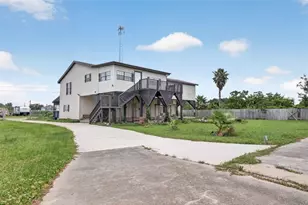 4606 Mallard St, Hitchcock, TX 77563 - Photo 2