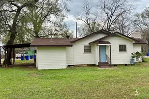 504 E Bell Ave, Crockett, TX 75835 - Photo 10