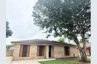 1310 Valley Drive, Angleton, TX 77515 - Photo 1