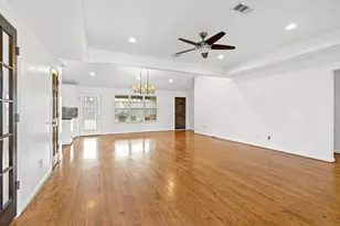 1526 Adkins Rd, Houston, TX 77055 - Photo 4