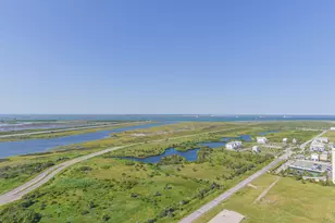 801 E Beach Dr, Galveston, TX 77550 - Photo 22