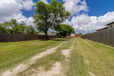 0 Louisiana, League City, TX 77573 - Photo 10