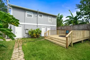 3330 Ave O 1/2, Galveston, TX 77550 - Photo 20