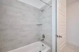 2825 Golden Isle Dr, Texas City, TX 77568 - Photo 26