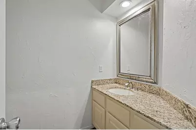 83 E Green Gables Circle, The Woodlands, TX 77382 - Photo 24