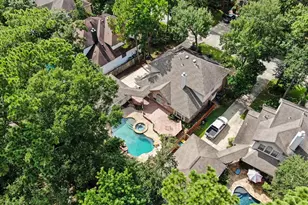 83 E Green Gables Cir, The Woodlands, TX 77382 - Photo 2