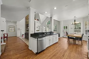 83 E Green Gables Cir, The Woodlands, TX 77382 - Photo 18