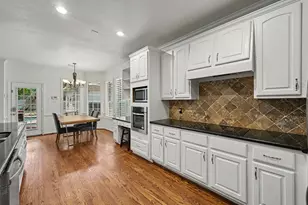 83 E Green Gables Cir, The Woodlands, TX 77382 - Photo 16