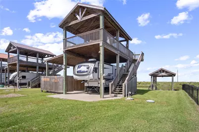 1352 Van Sant, Gilchrist, TX 77617 - Photo 4