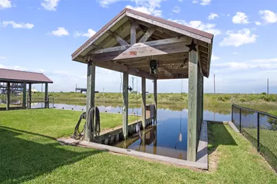 1352 Van Sant, Gilchrist, TX 77617 - Photo 2