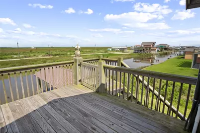 1352 Van Sant, Gilchrist, TX 77617 - Photo 16