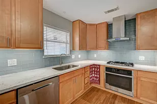 9466 Coast Bridge St, Houston, TX 77075 - Photo 14