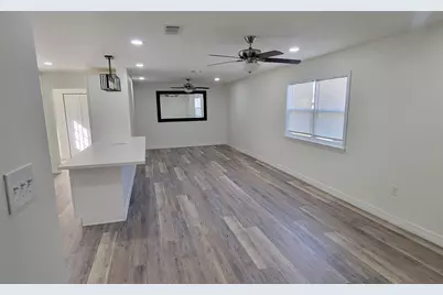 1213 N Natchez Drive, Texas City, TX 77591 - Photo 2
