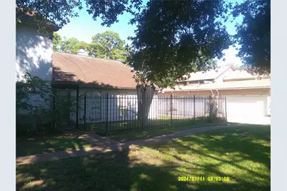 12411 W Village Drive #D, Houston, TX 77039 - Photo 2