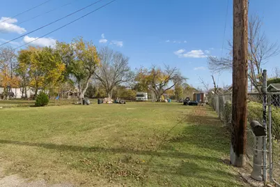 2716 Southmore Avenue #E, Pasadena, TX 77502 - Photo 2