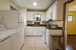 3610 Dennis St, Houston, TX 77004 - Photo 6