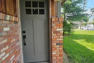 3610 Dennis St, Houston, TX 77004 - Photo 2