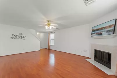 8252 Golf Green Circle, Houston, TX 77036 - Photo 6