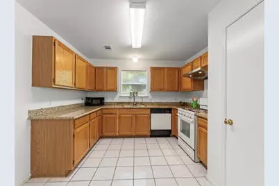 8252 Golf Green Circle, Houston, TX 77036 - Photo 8